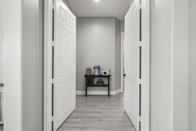 Welcome to this beautifully updated 4-bedroom, 3-bathroom home - photo 19