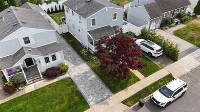 Welcome to this beautifully updated Colonial in the heart of - photo 23
