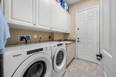 Welcome to this beautifully updated 4-bedroom, 3-bathroom home - photo 24