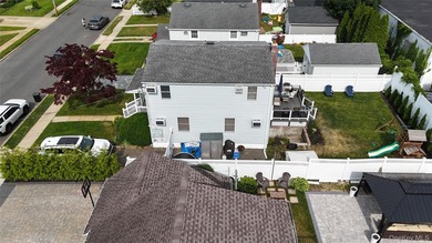 Welcome to this beautifully updated Colonial in the heart of - photo 25