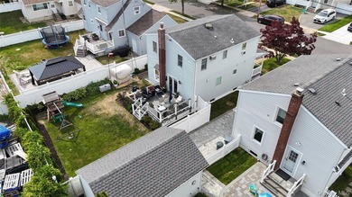 Welcome to this beautifully updated Colonial in the heart of - photo 27