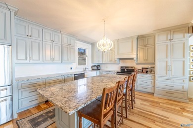 Let yourself Relax and enjoy this Recently Renovated Home - photo 27