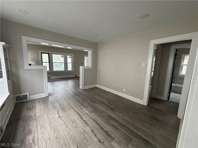 Looking for a turnkey investment or the perfect owner-occupied - photo 6