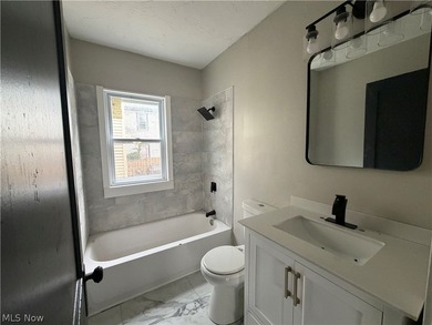 Looking for a turnkey investment or the perfect owner-occupied - photo 8