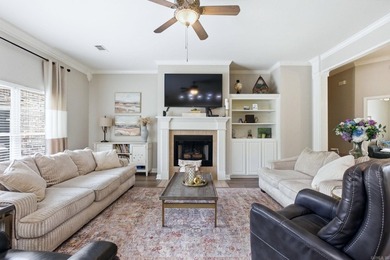 Don't miss this charming home with a fantastic one-level floor - photo 3