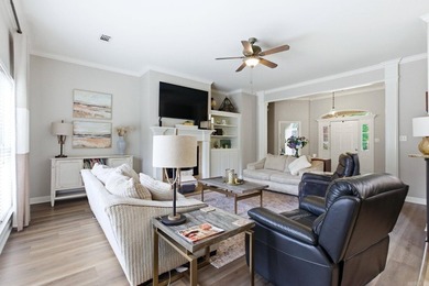 Don't miss this charming home with a fantastic one-level floor - photo 4