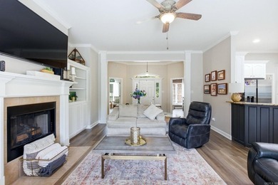Don't miss this charming home with a fantastic one-level floor - photo 5