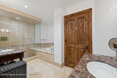 2024 renovations completed (including new decor, furniture - photo 17