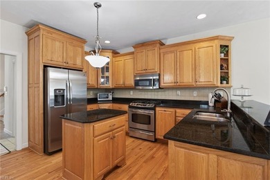 Gorgeous custom-built home by award winning builder. Loaded with - photo 22