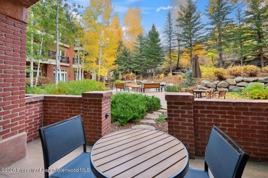 2024 renovations completed (including new decor, furniture - photo 24