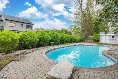 Exceptional Packanack Lake ranch offering the perfect blend of - photo 5