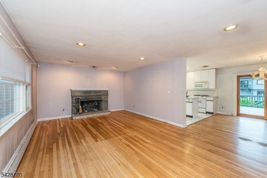 Exceptional Packanack Lake ranch offering the perfect blend of - photo 9