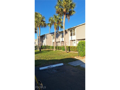 Cape Coral Area Townhome/Townhouse For Sale in Cape Coral Florida