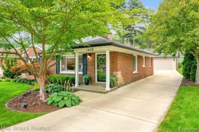 Lake Home For Sale in Sylvan Lake, Michigan