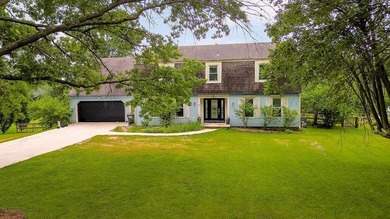 PRICE IMPROVEMENT! HIGHLY MOTIVATED SELLERS! We welcome any and - photo 3