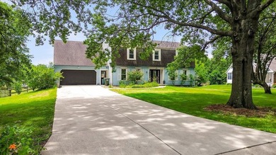 PRICE IMPROVEMENT! HIGHLY MOTIVATED SELLERS! We welcome any and - photo 5