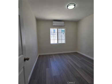 Newly remodeled 2 bedrooms, 1 bath home with a spacious den that - photo 7