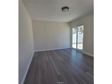 Newly remodeled 2 bedrooms, 1 bath home with a spacious den that - photo 9