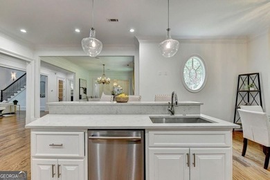A Rare Private Lakefront Estate in Sandy Springs - Discover one - photo 13