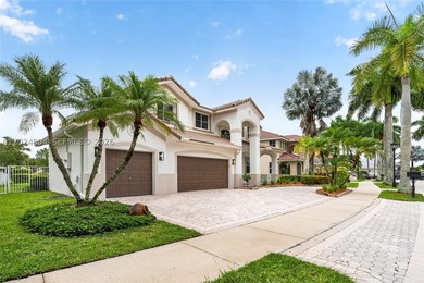 GORGEOUS LAKE FRONT HOME IN THE HIGHLY DESIRABLE GATED COMMUNITY - photo 2