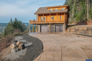 Lake Home For Sale in Sweet Home, Oregon