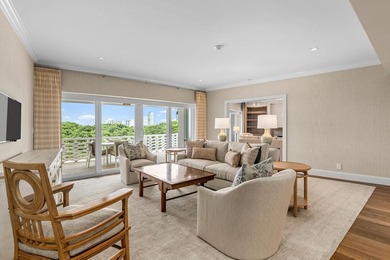 Welcome to this stunning, fully renovated, highly desirable - photo 8
