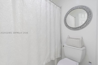 Beautifully maintained 3-bedroom, 2-bathroom home located in an - photo 11