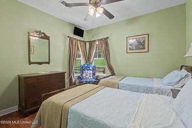 SECLUDED COUNTRY RETREAT ON 2 ACRES IN BYHALIA! Welcome to 186 - photo 21