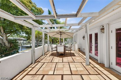 Old Florida charm meets waterfront living in the heart of - photo 29
