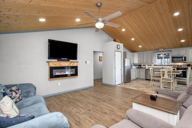 WATERFRONT HOME - PINE ISLAND COVE! If you're looking for a - photo 11