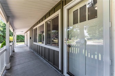 Beautifully updated and move-in ready ranch-style slab is - photo 6