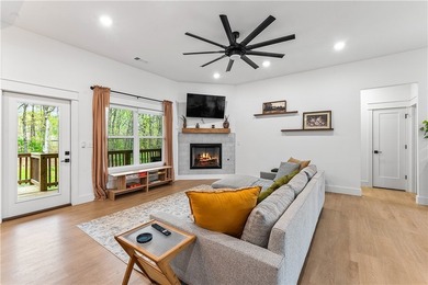 WOW! LOOK OVER HERE! 3 GREAT THINGS ABOUT THIS HOME - **SOLAR - photo 11
