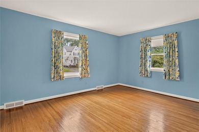 Homes like this do not come along often! Loved and cared for by - photo 17