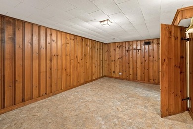 Homes like this do not come along often! Loved and cared for by - photo 31