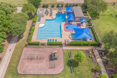 Welcome to this stunning all-brick two-story home offering 4 - photo 5
