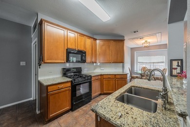 Welcome to this stunning all-brick two-story home offering 4 - photo 7