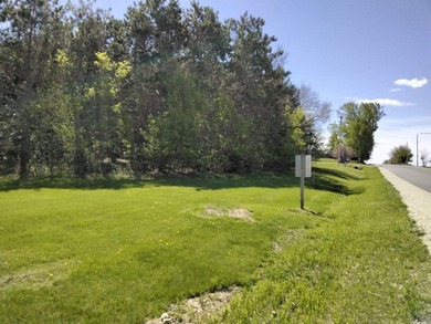 Perched upon the hilltop in Marquette you will find this quality - photo 45