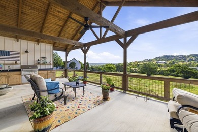 Experience luxury living in this magnificent one-story 4-bedroom - photo 3