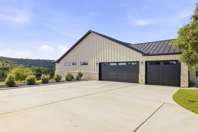 Experience luxury living in this magnificent one-story 4-bedroom - photo 10