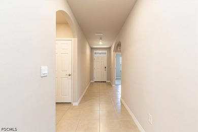 Move-in Ready, Meticulously maintained, Solar-equipped 2023 - photo 3
