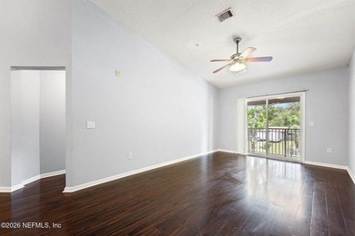 Welcome Home to Manotak Oaks! This second floor 2 bedroom, 2 - photo 13