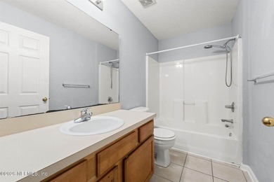 Welcome Home to Manotak Oaks! This second floor 2 bedroom, 2 - photo 19