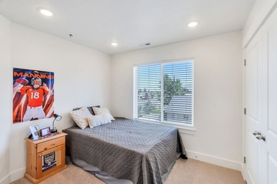 LIKE NEW IN THE HEART OF MAPLETON! This beautifully maintained - photo 25