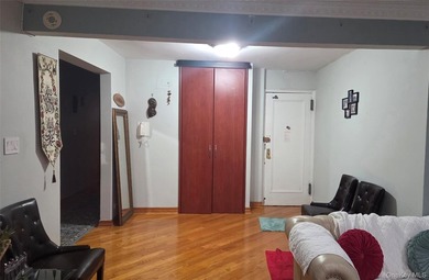 We are pleased to present renovated 3-bedroom, 2-bath apartment - photo 1