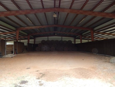 Welcome to your dream ranch - Come through a gated entrance to a - photo 12