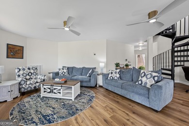 CHARMING LAKE HOUSE WITH GUEST SUITE | REMODELED IN 2023 | YEAR - photo 16