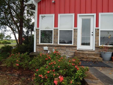 Welcome to your dream ranch - Come through a gated entrance to a - photo 17