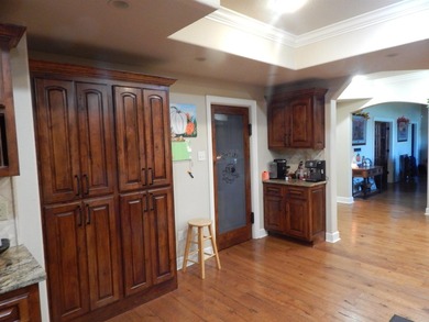 Welcome to your dream ranch - Come through a gated entrance to a - photo 21