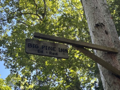 Big Pine Inn is nestled in a lovely setting of Oaks and Pines on - photo 6