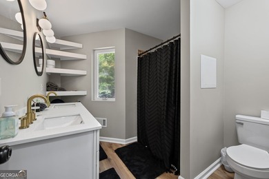CHARMING LAKE HOUSE WITH GUEST SUITE | REMODELED IN 2023 | YEAR - photo 26
